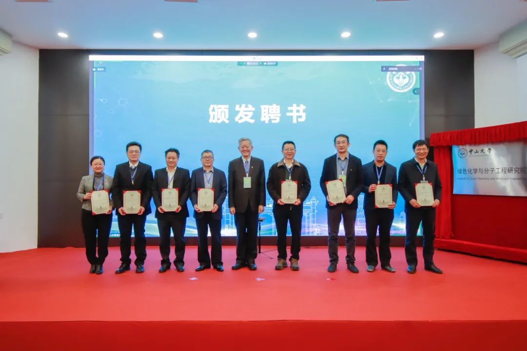 41A04245517FD1309D0256A250B_78C22210_128E2